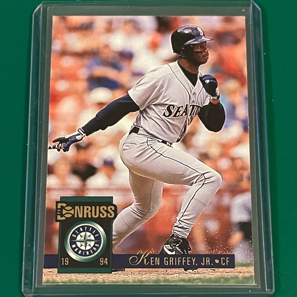 Ken Griffey Jr. #4 1994 Donruss Baseball Trading Card